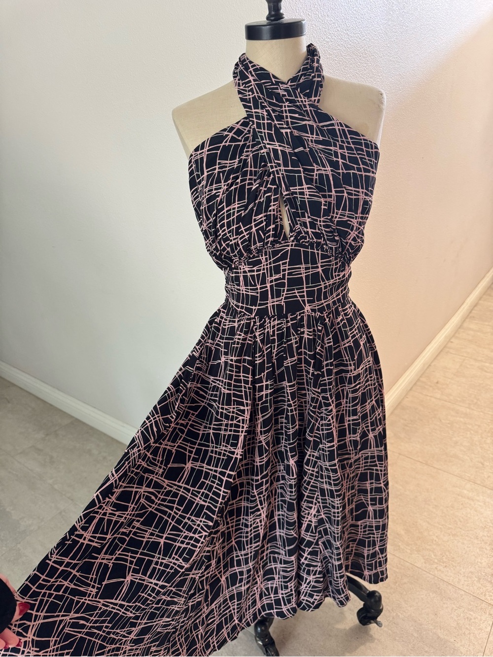 Halter limited edition loco Lindo 1940โs keyhole black Dress Pink Grid Print